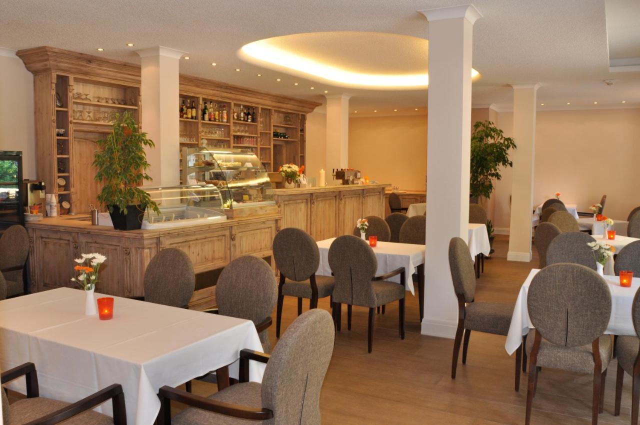 Hotel Karl'S Burg Kölpinsee Esterno foto